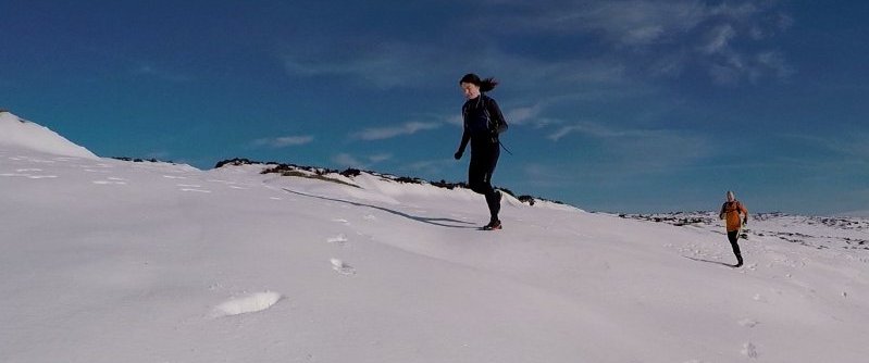 Snow running on Howden Edge Feb 2015